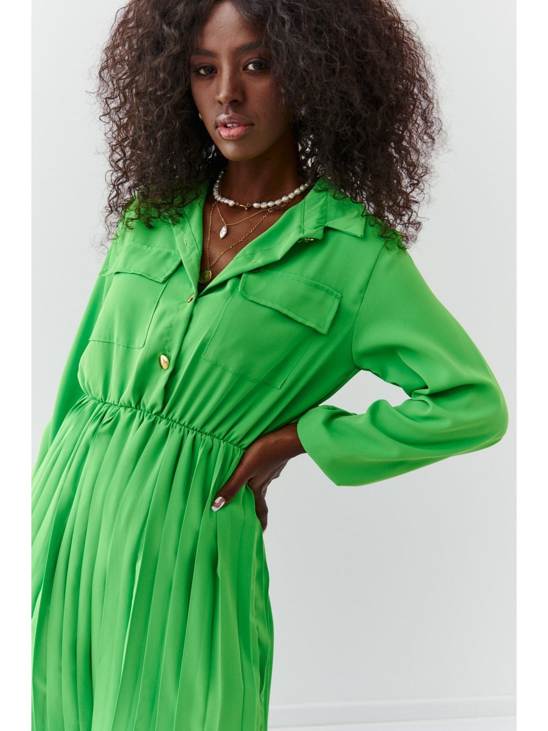 Elegant dress with a pleated bottom, green 70120 - Online store - Boutique